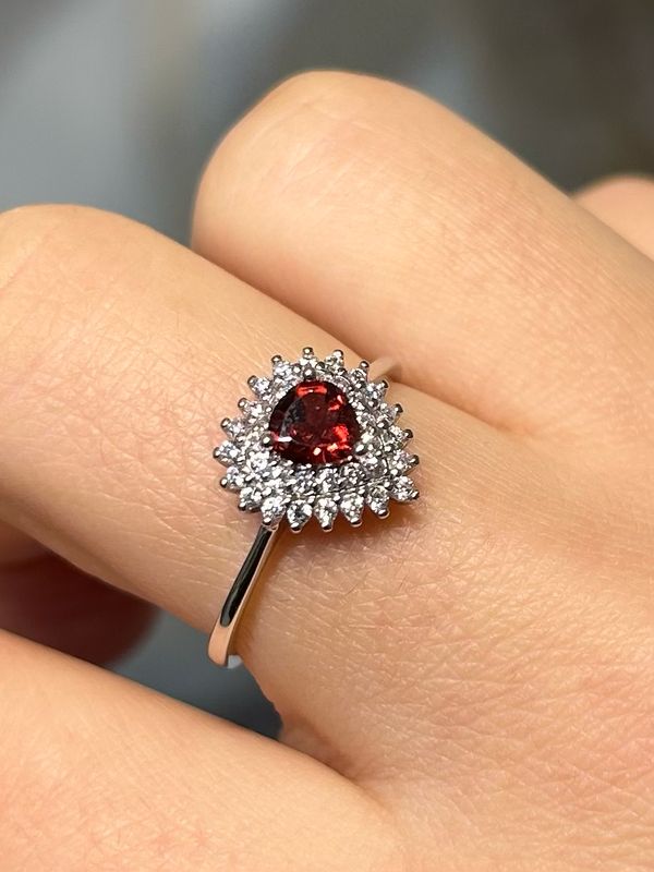 Granaat ring zilver/rhodium (maat 18)