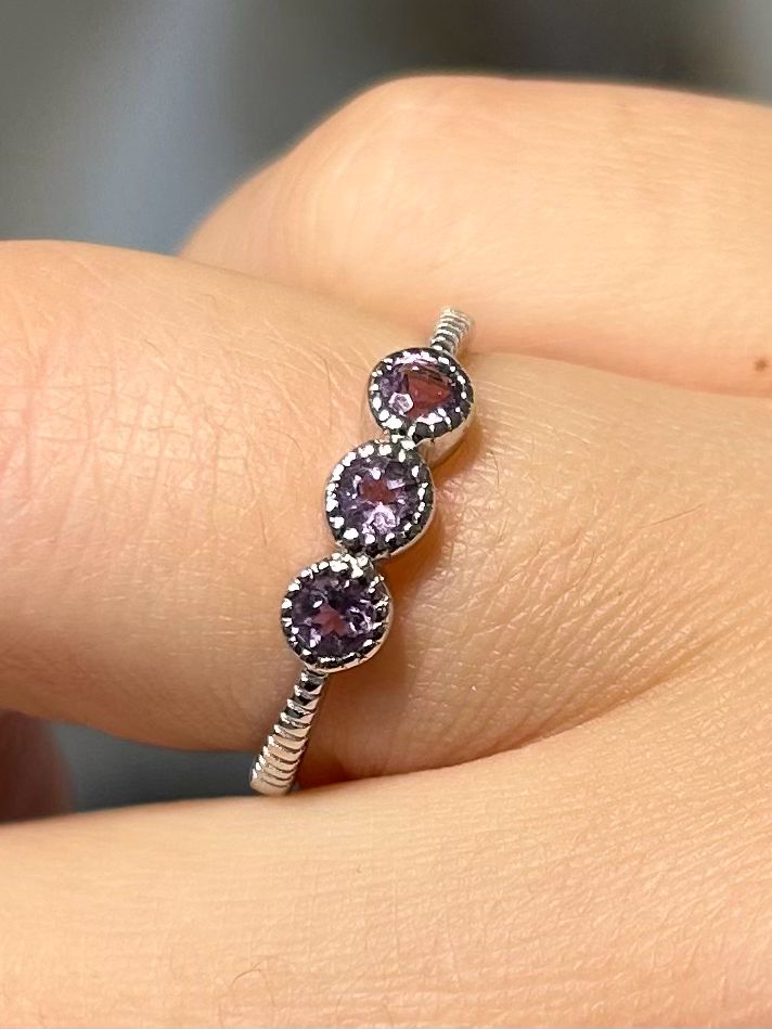 Amethist ring zilver 925 (maat 17,5) Amethist ring zilver 925 (maat 17,5)