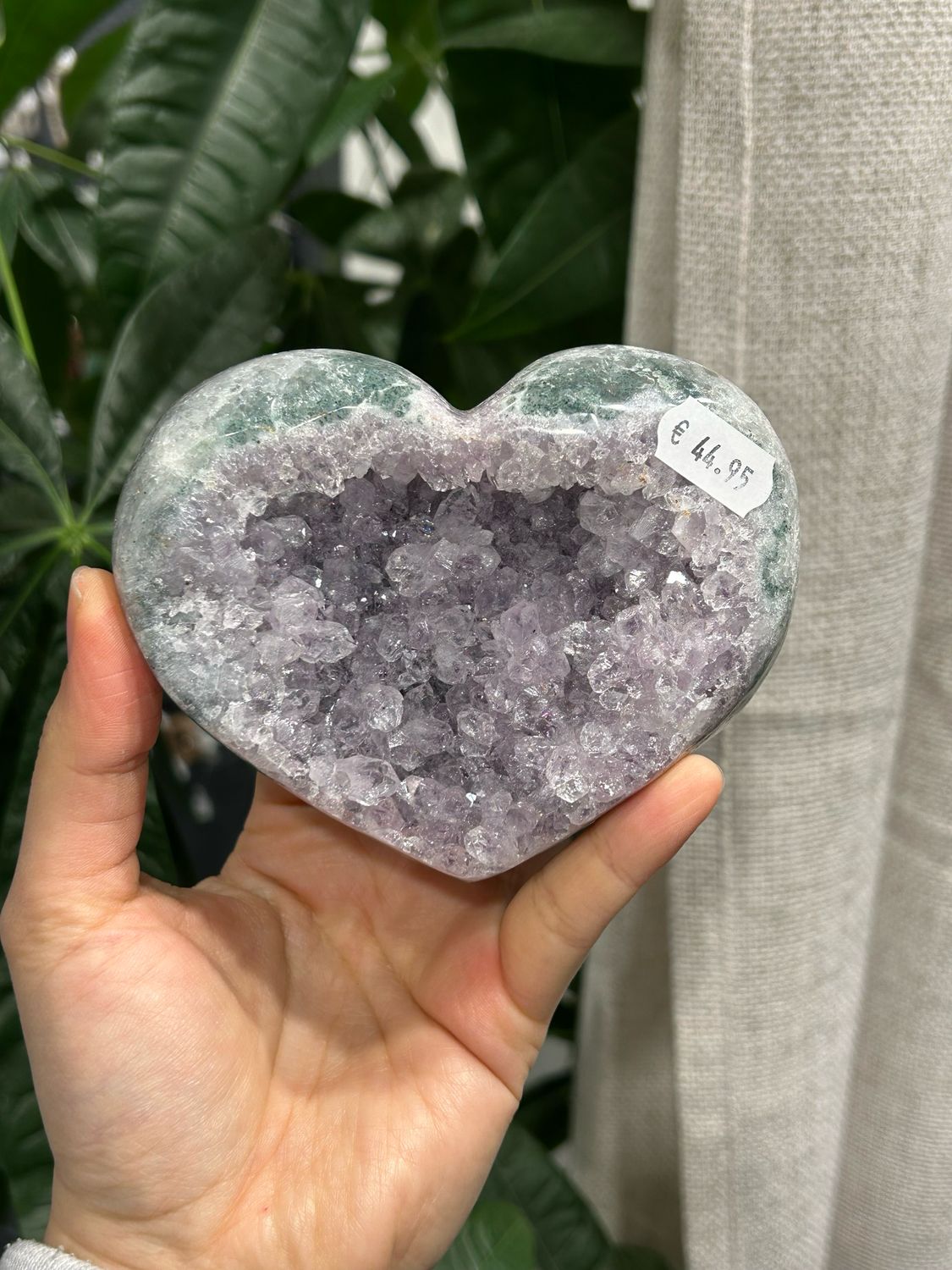 #82 ruw amethist hart #82 ruw amethist hart