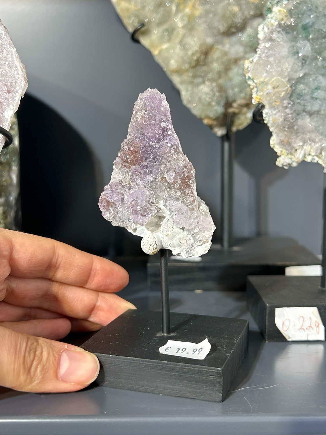 Druzy Chalcedoon op standaard Druzy Chalcedoon op standaard