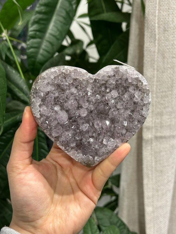 #84 ruw amethist hart