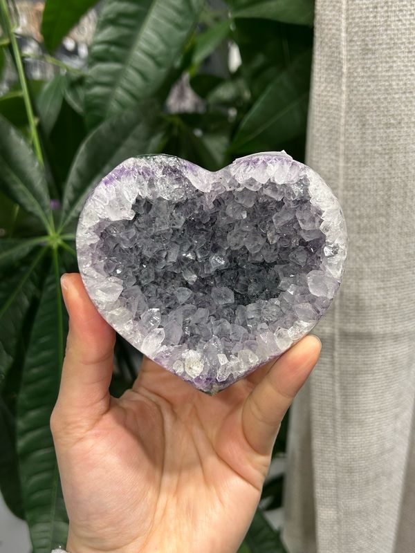 #85 ruw amethist hart