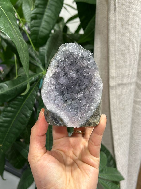 #9 Ruwe amethist staander