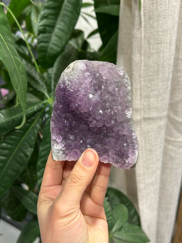 #8 Ruwe amethist staander