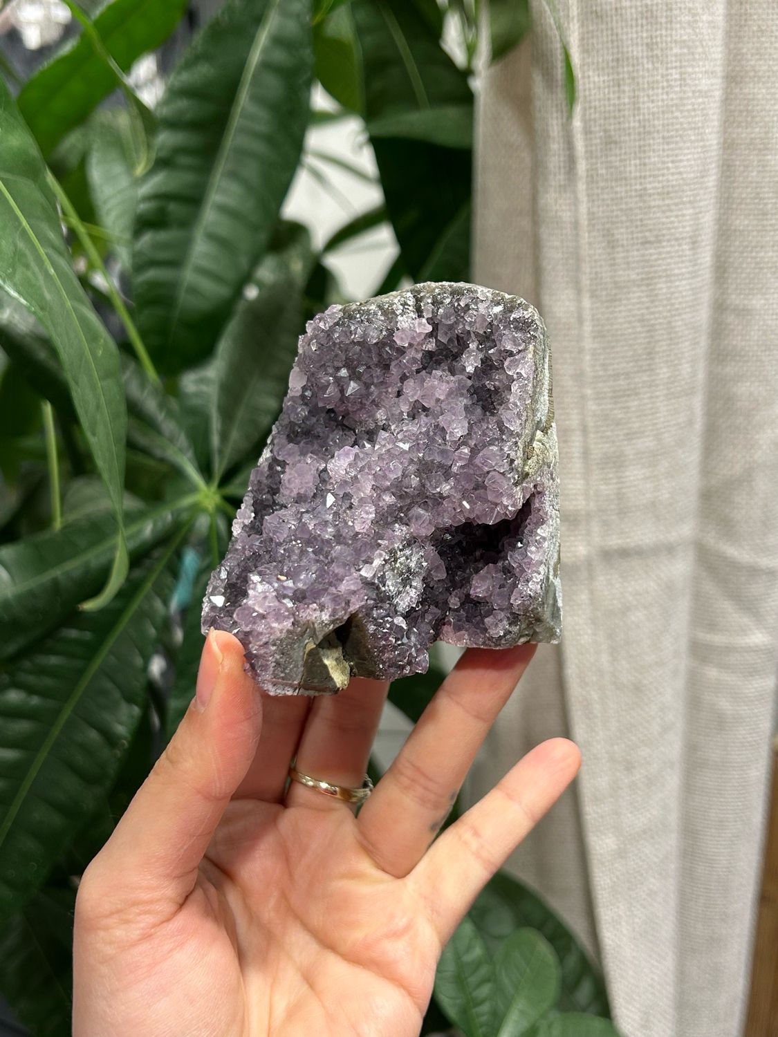 #12 Ruwe amethist staander