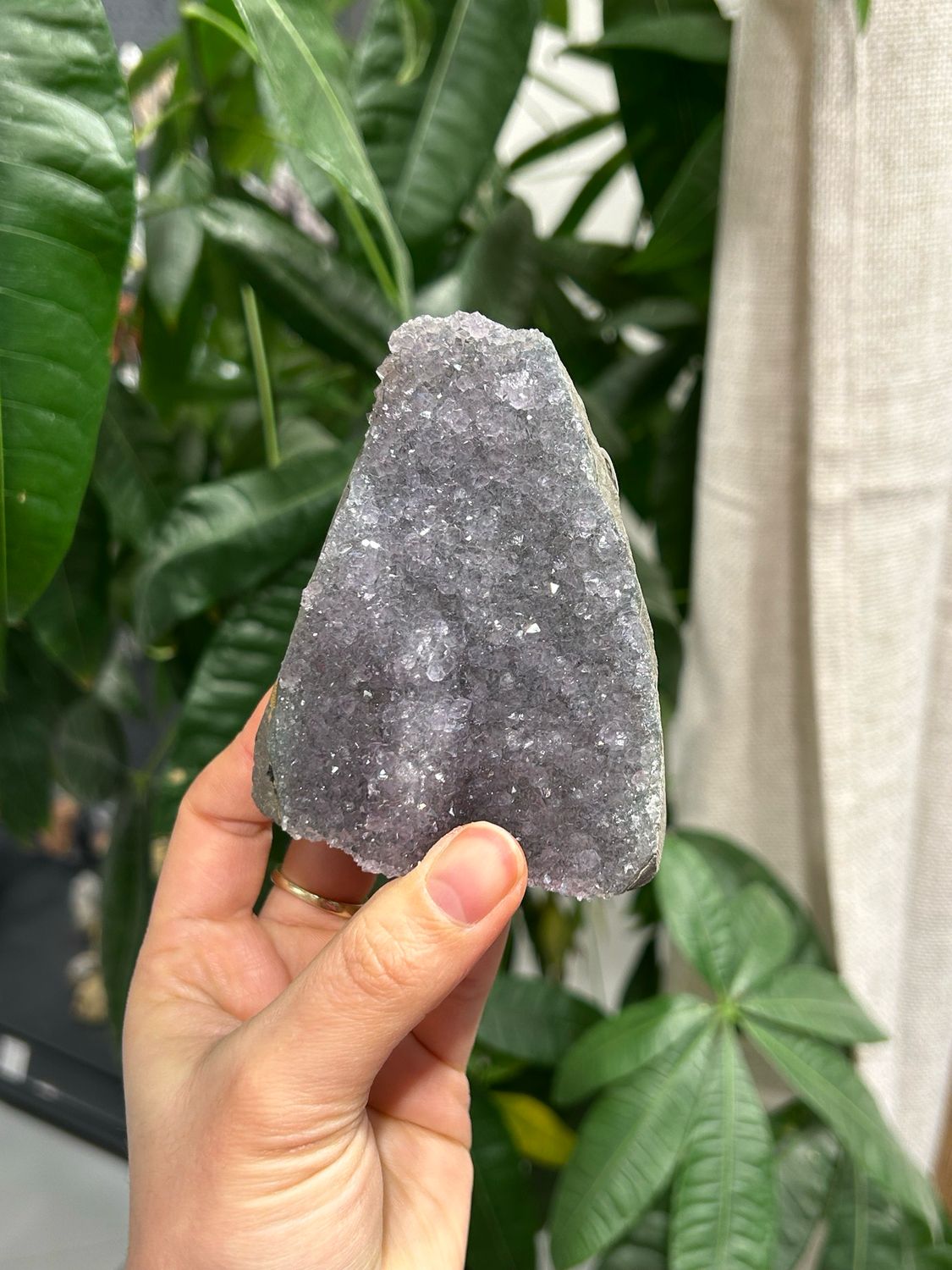 #19 Ruwe amethist staander