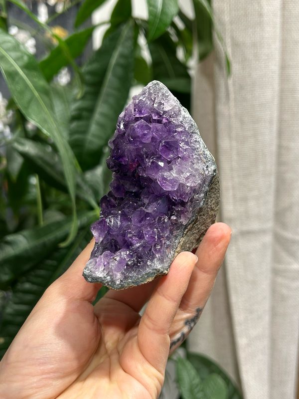 #23 Ruwe amethist staander (a kwaliteit)