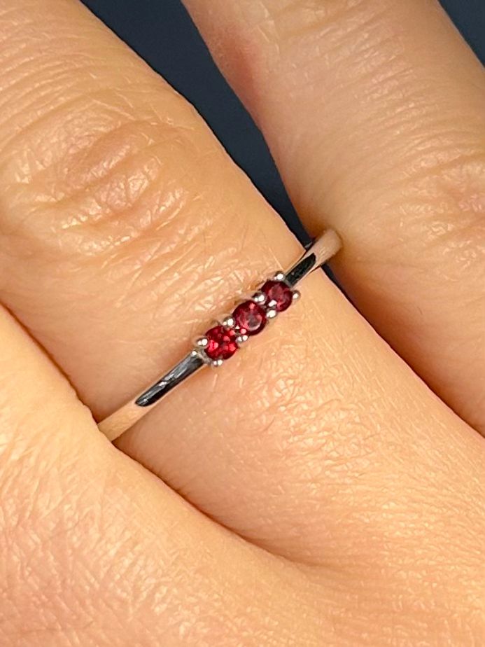 Granaat ring 925 zilver (maat 16)