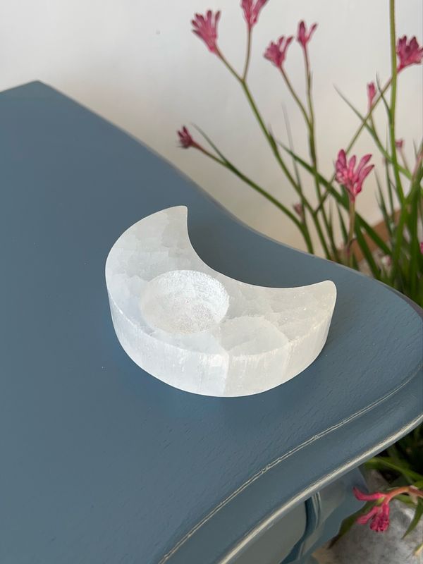 Seleniet waxinelichtjes houder (maan) Seleniet waxinelichtjes houder (maan)