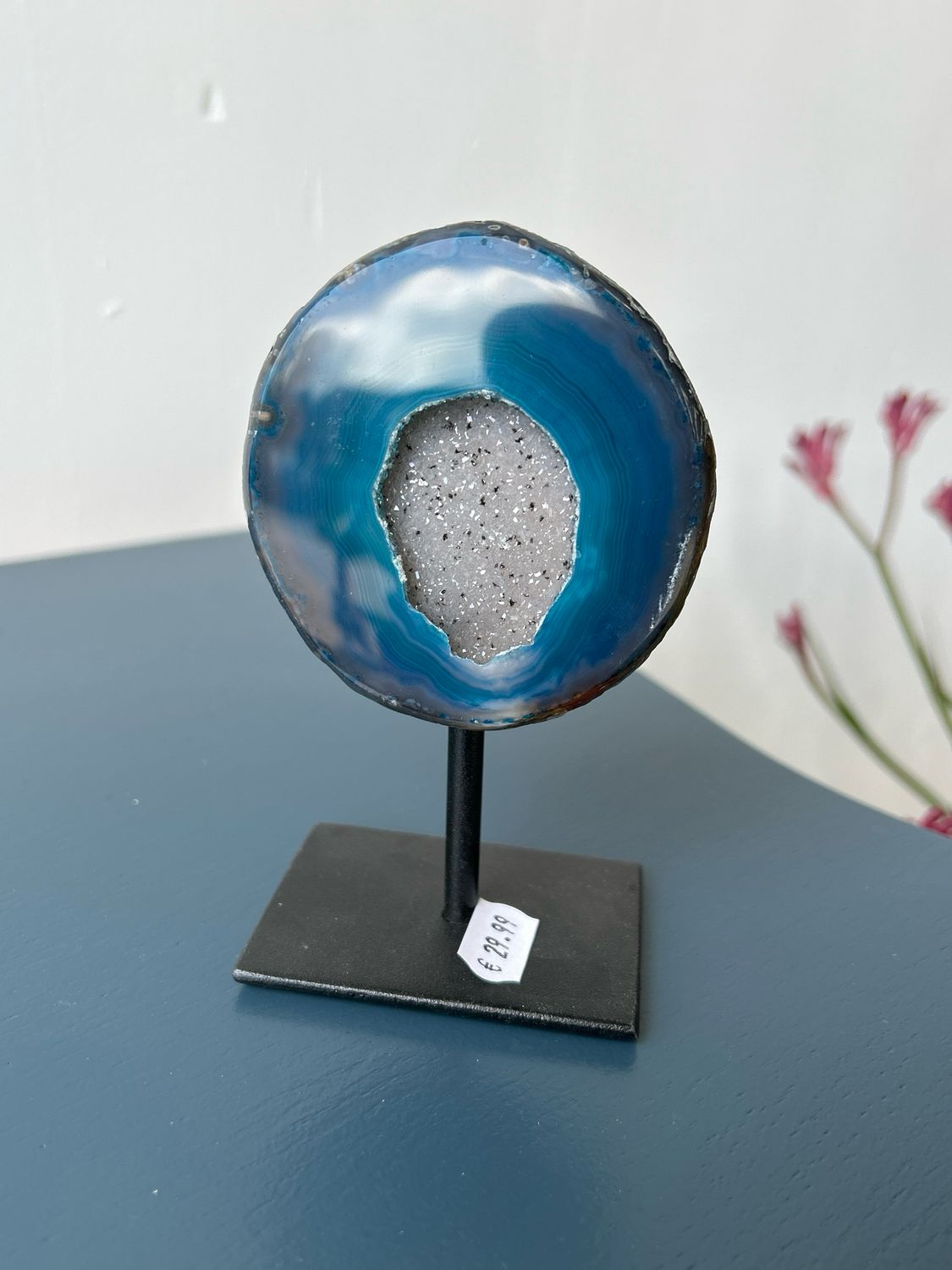 Blauwe agaat op standaard