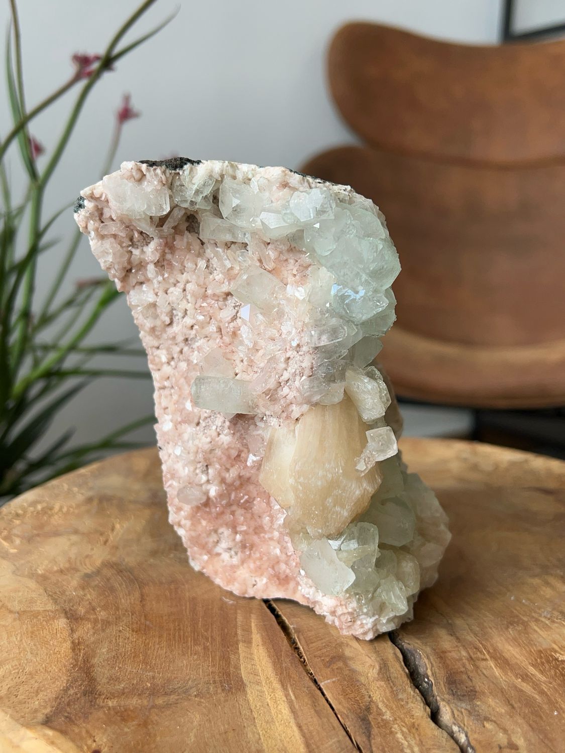 Apofyliet met 2 gezichten (heulandiet)