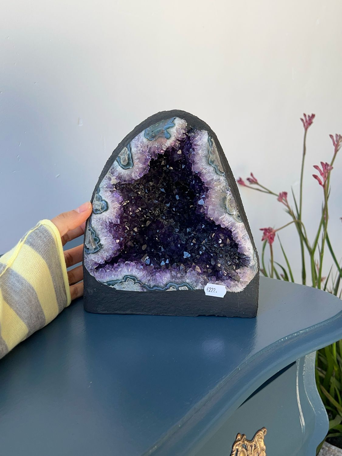 A kwaliteit amethist geode/kathedraal