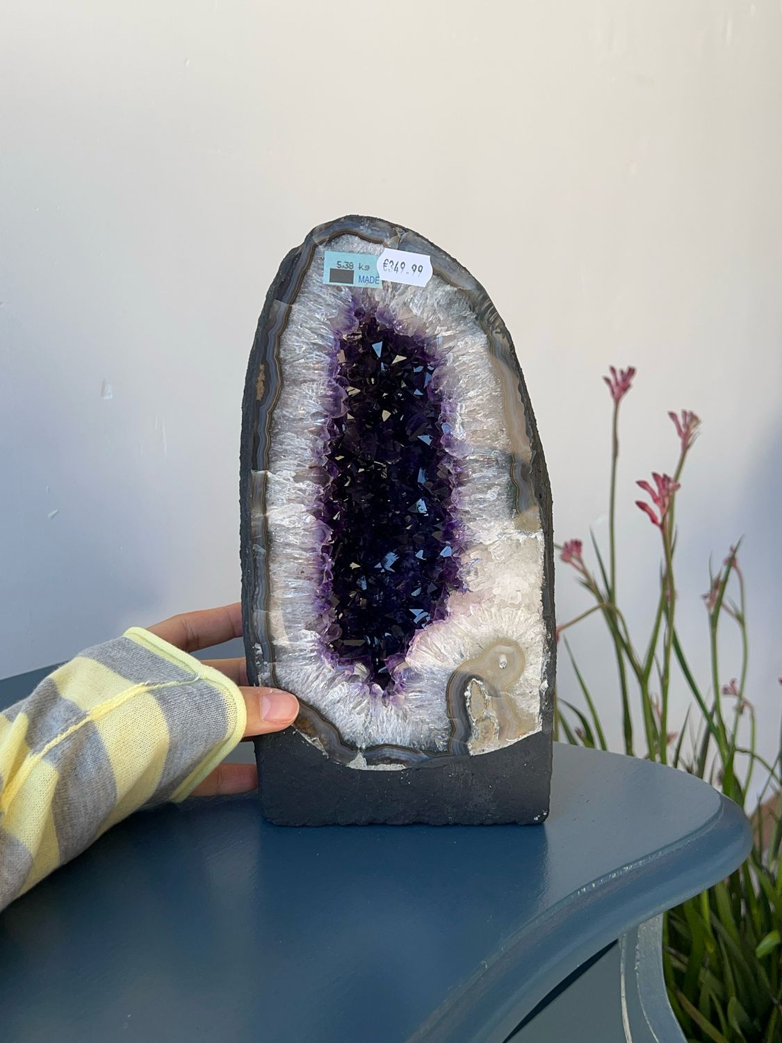 A kwaliteit amethist geode/kathedraal