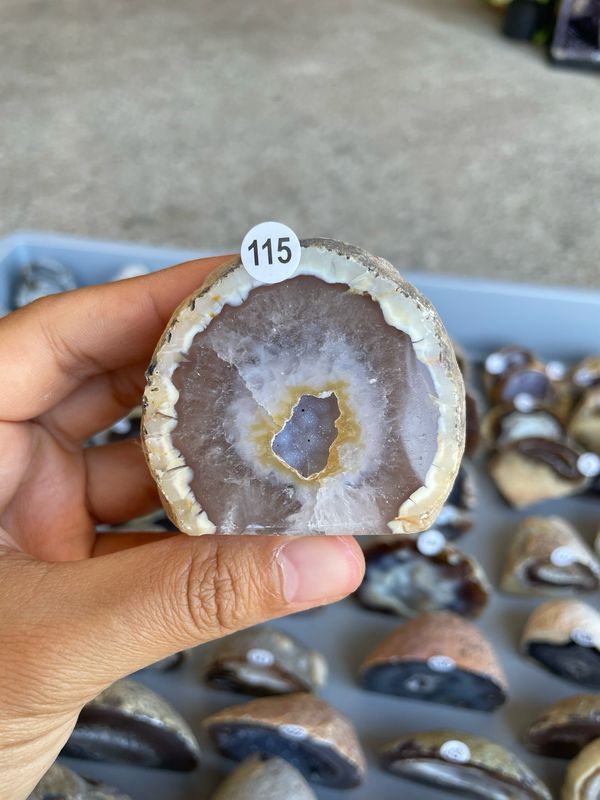 Agaat geode 115 Agaat geode 115