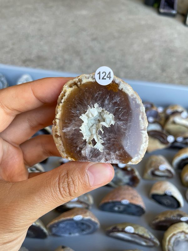 Agaat geode 124 Agaat geode 124