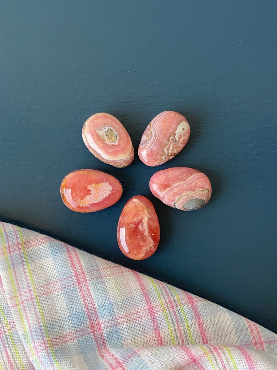 Rhodochrosiet doorboord (emotionele heling & vitaliteit) Rhodochrosiet doorboord (emotionele heling & vitaliteit)