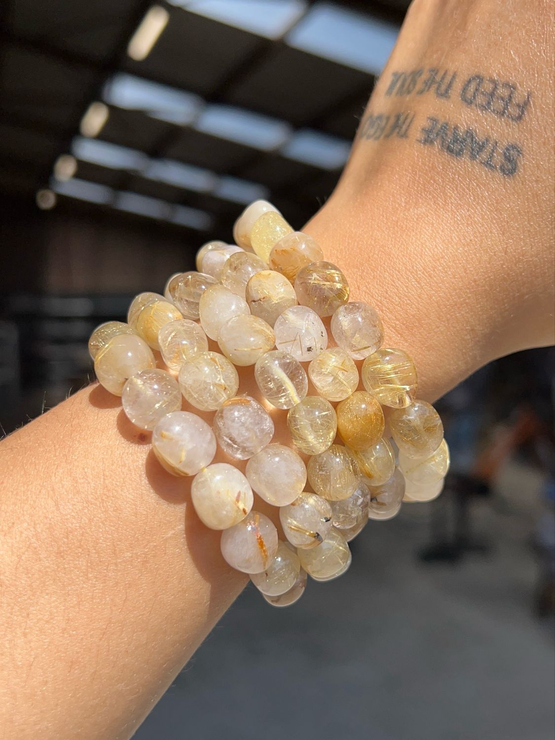 Rutielkwarts getrommelde armband Rutielkwarts getrommelde armband