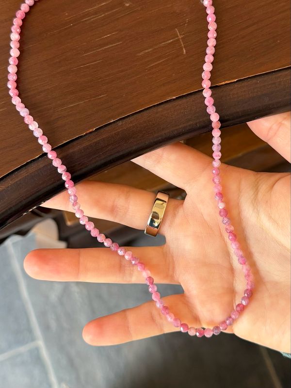 Roze toermalijn ketting 4mm facet geslepen Roze toermalijn ketting 4mm facet geslepen