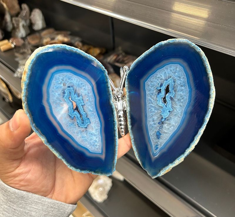 Blauwe vlinder van agaat (gekleurd) Blauwe vlinder van agaat (gekleurd)