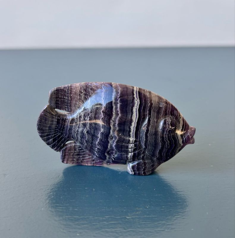 169. Fluoriet vis carving