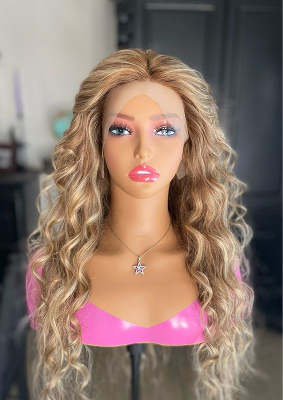 Kinzie - Budget Babes - 26"