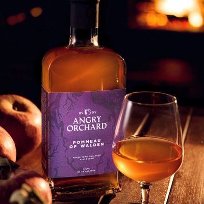 Angry Orchard Pommeau of Walden