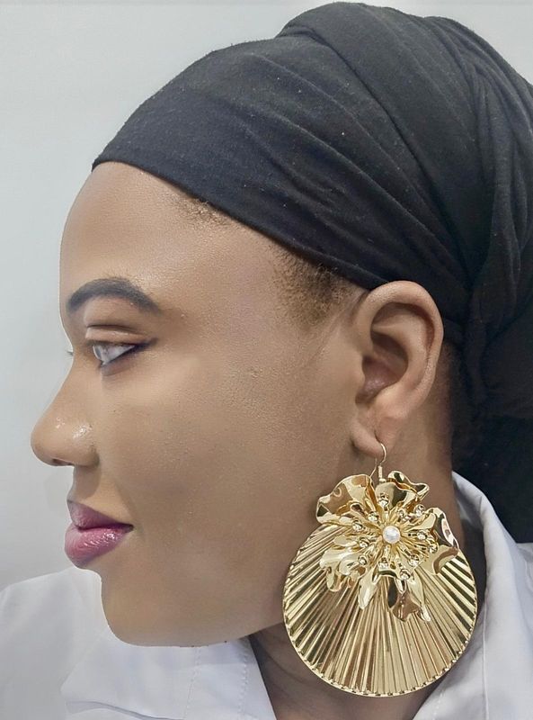 Gold Bold Drop EARRINGS