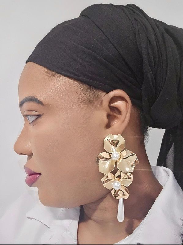 Pearl Drop Earrings