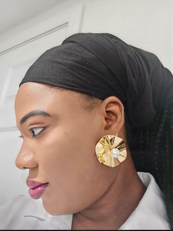 Gold Pearled Earrings