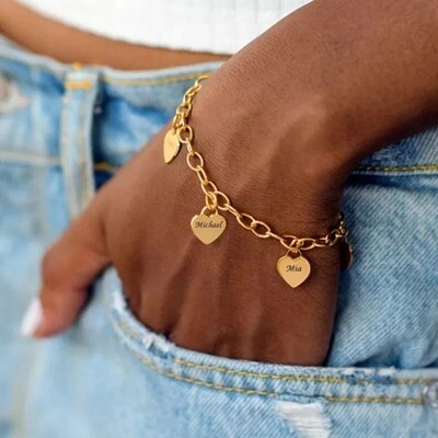 HEART CHARMS BRACELET