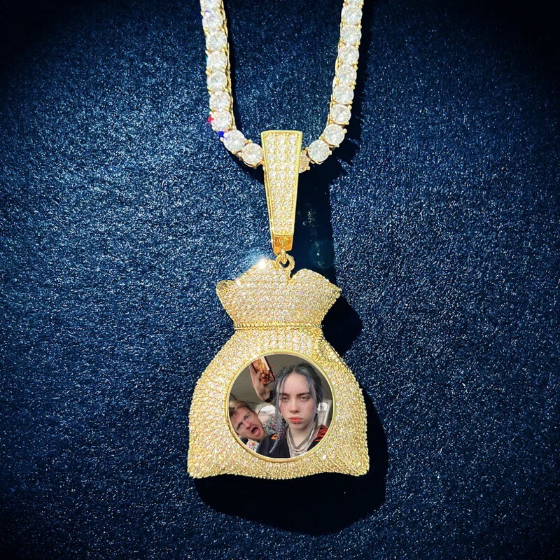 MONEY BAG MEDALLION