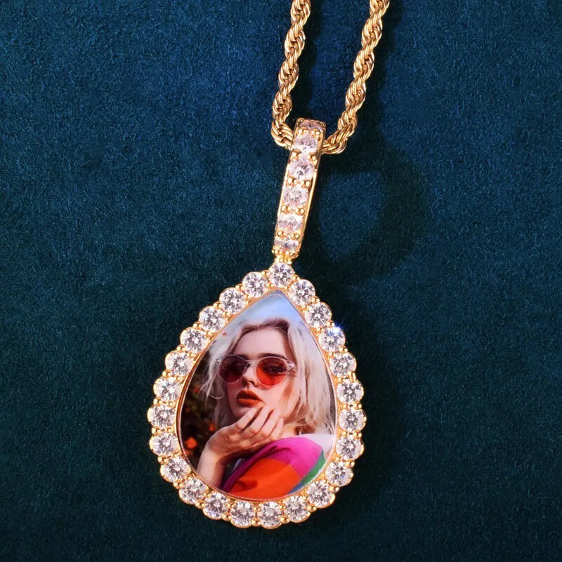 SMALL TEAR DROP MEDALLION