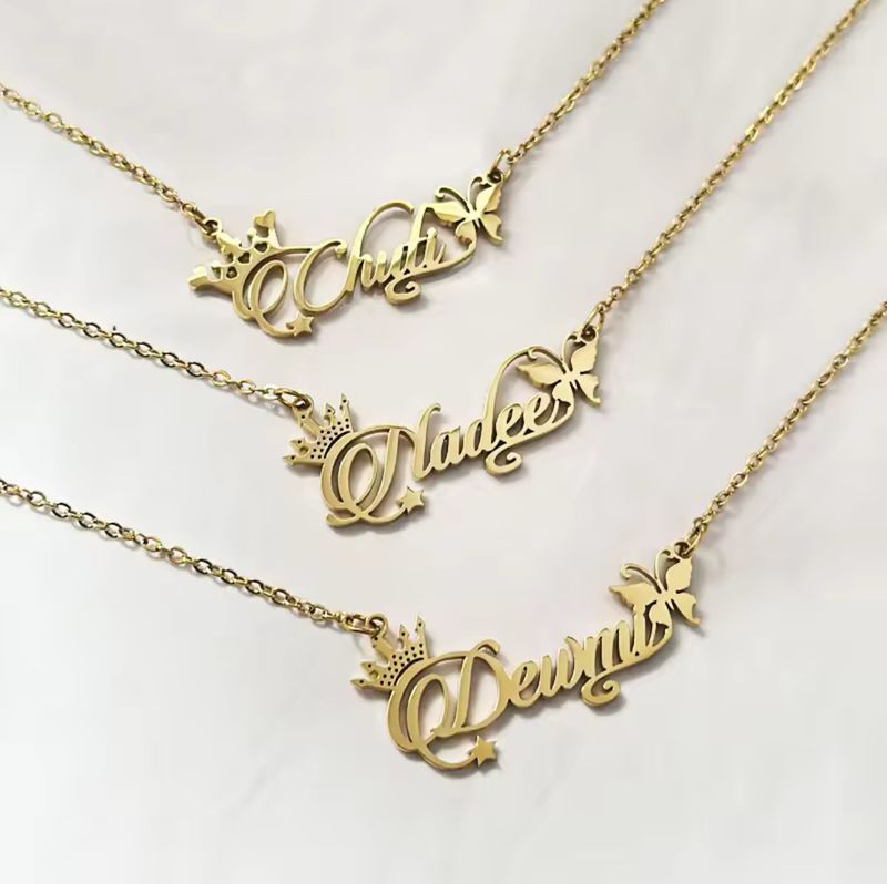CURSIVE DREAMS NAME NECKLACE