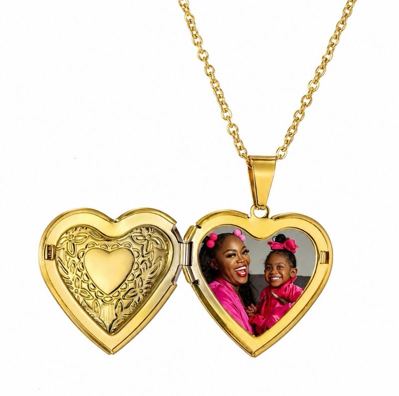 HEART SHAPED PHOTO LOCKET