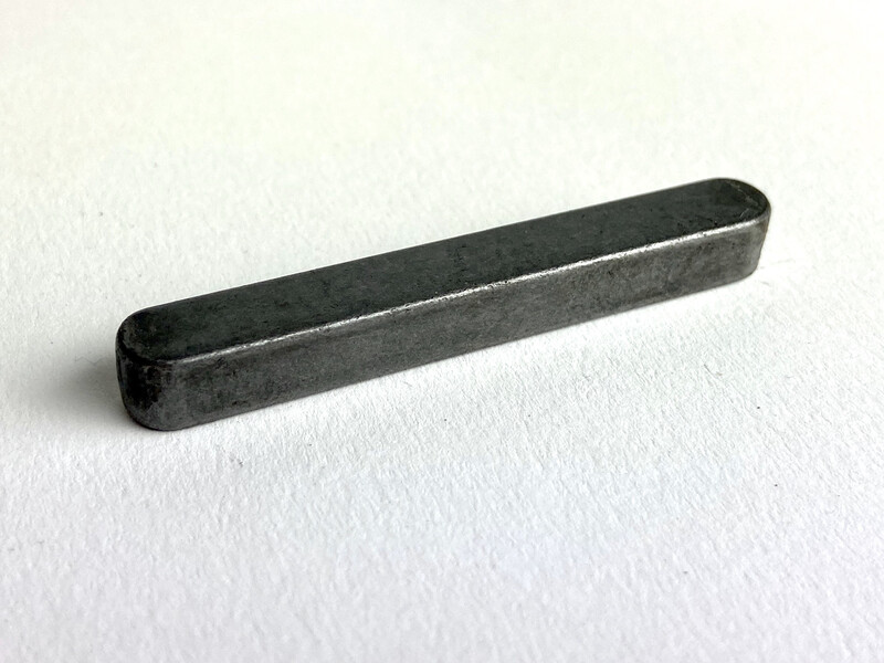 Key Way For Rear Axle And Wheels With Hub Caps