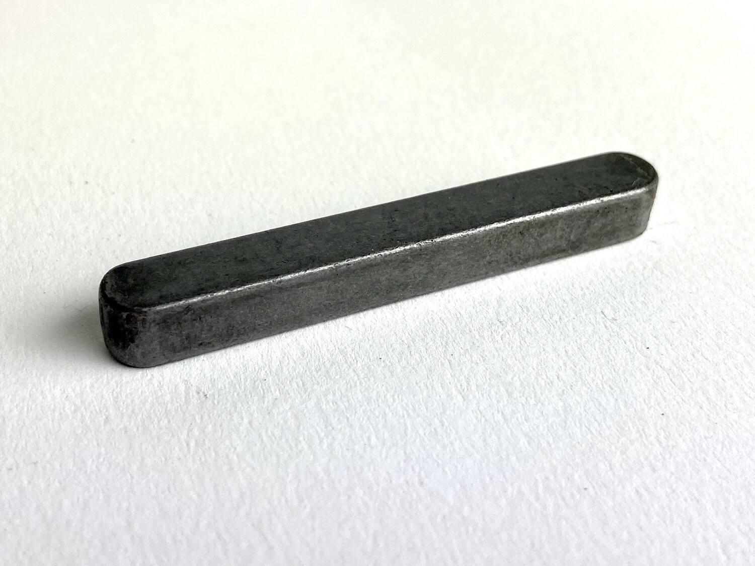 Key Way For Rear Axle And Wheels With Hub Caps