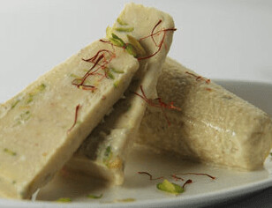 KULFI (Glace indienne maison à la pistache et la cardamome)