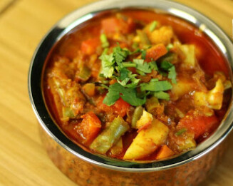 SABJI KOLHAPURI
(Légumes dans une sauce curry)