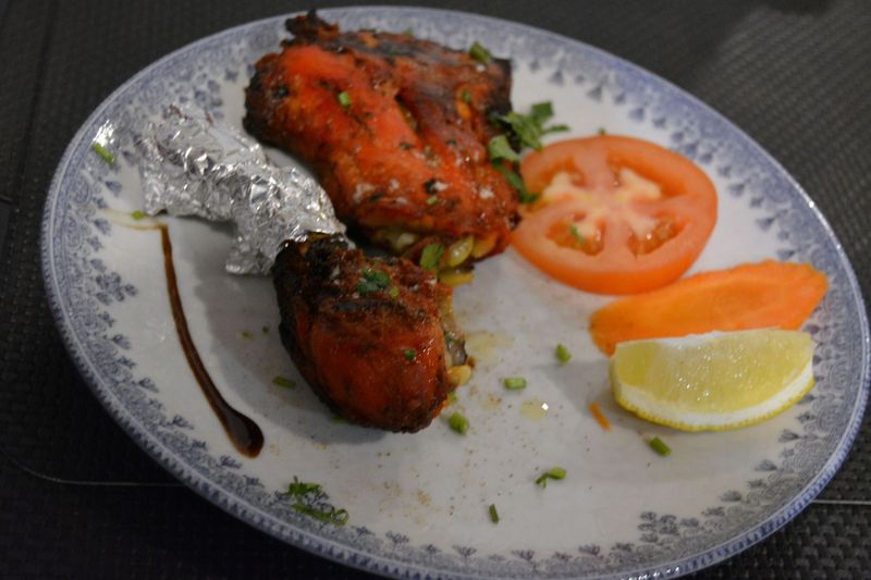 POULET TANDOORI (Cuisse de poulet marinée et cuite au tandoor)