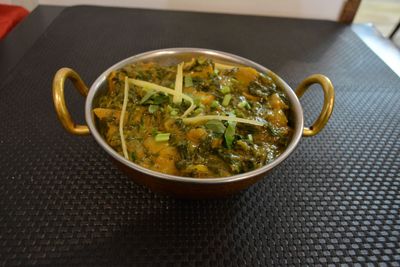 ALLU PALAK  (Curry de pomme de terre aux épinards)