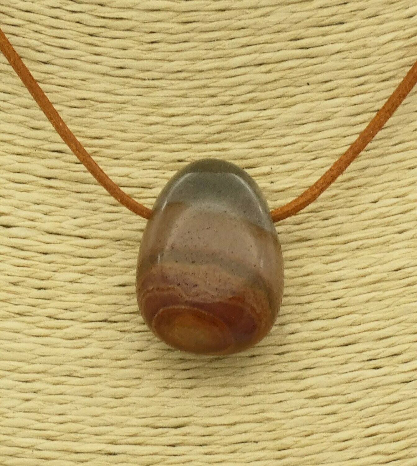 Anhänger Polychrom-Jaspis, Trommelstein, gelocht