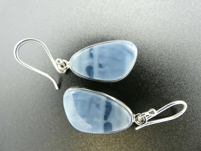 Ohrhänger Opal blau, Freiform mit Silberfassung 925 Ohrhänger Opal blau, Freiform mit Silberfassung 925