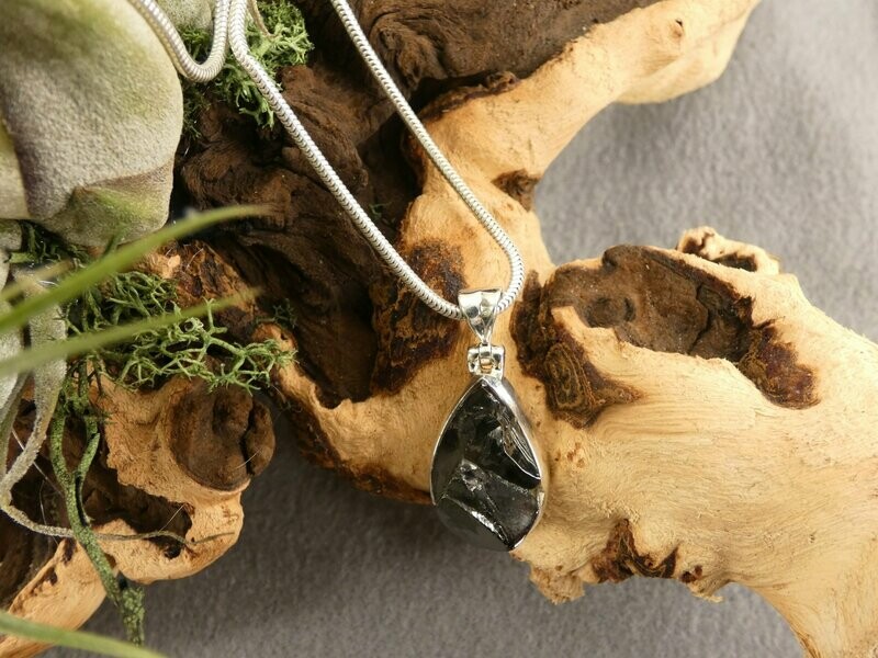 Anhänger Schungit (Shungite), Oval, Silberfassung 925 Anhänger Schungit (Shungite), Oval, Silberfassung 925