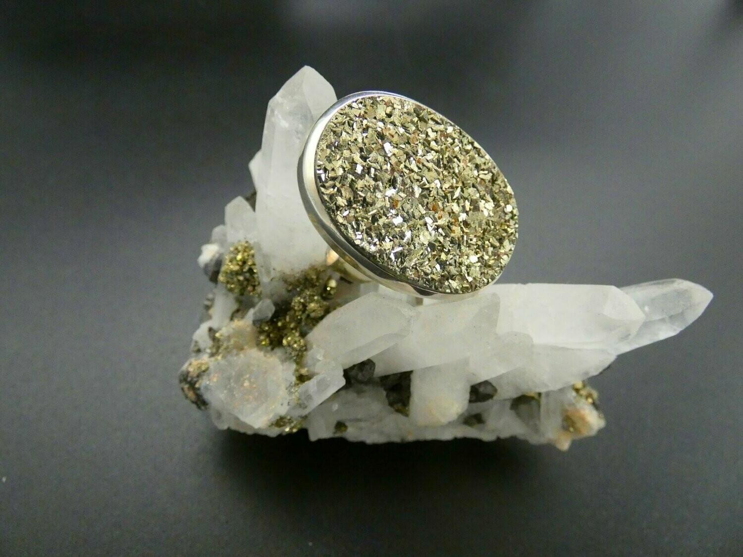 Ring Pyrit, oval, Silberfassung 925 - Größe 62
