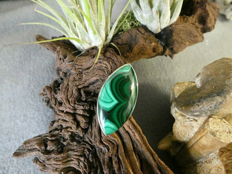 Ring Malachite, Navette, Silberfassung 925 - Größe 53,5 Ring Malachite, Navette, Silberfassung 925 - Größe 53,5
