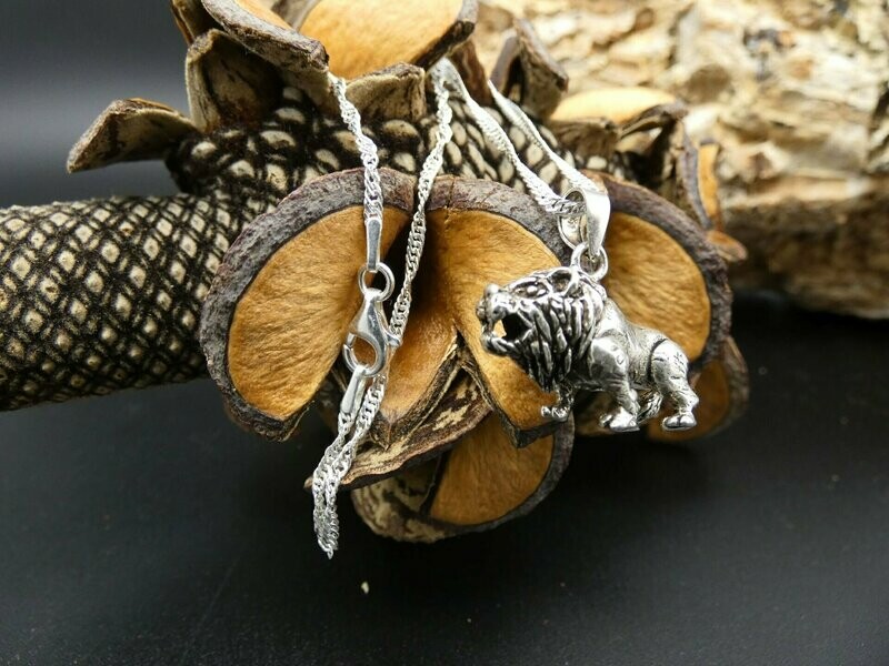 Anhänger Silber 925, Löwe, bewegl. Glieder, Gewicht ca. 5,4 gr., Versand in D gratis Anhänger Silber 925, Löwe, bewegl. Glieder, Gewicht ca. 5,4 gr., Versand in D gratis