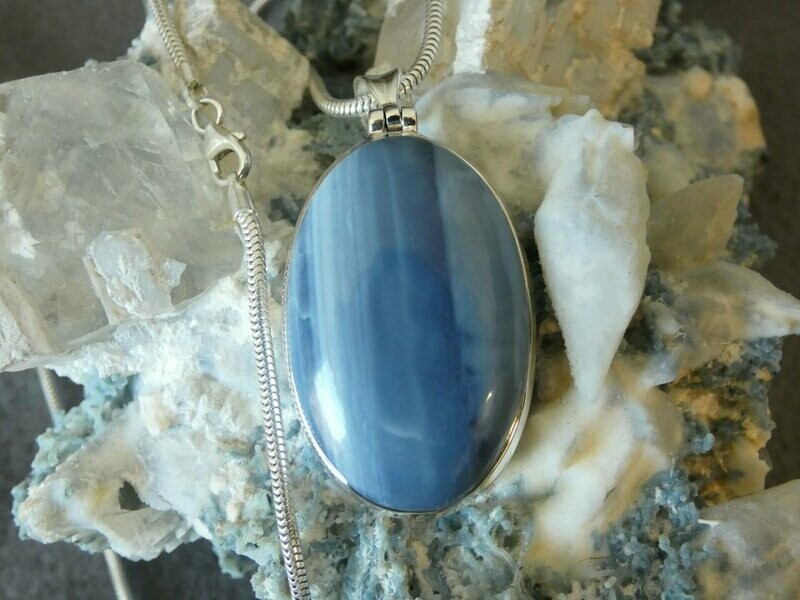 Anhänger blauer Opal, oval, mit Silberfassung 925 Anhänger blauer Opal, oval, mit Silberfassung 925