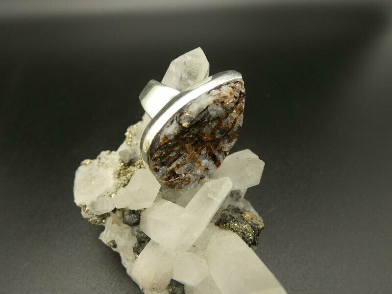 Ring Astrophyllit, Tropfenform, Silberfassung 925, Größe 56 Ring Astrophyllit, Tropfenform, Silberfassung 925, Größe 56