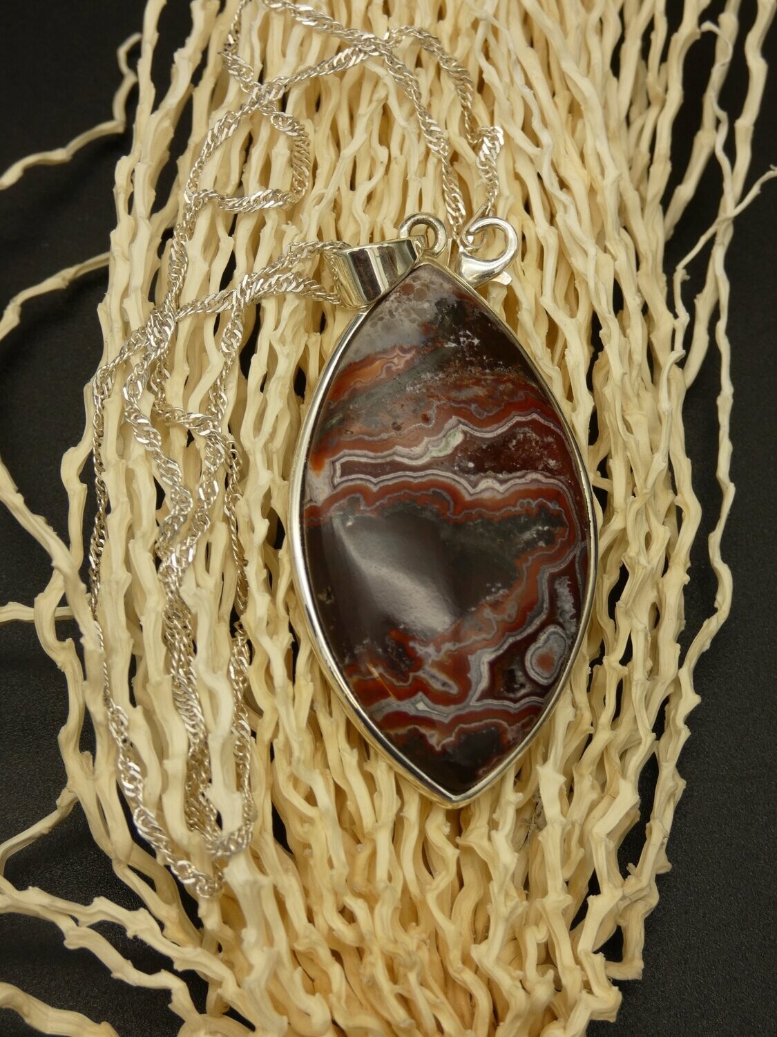 Anhänger Crazy-Lace-Achat in Silberfassung,  4,8x2,8cm