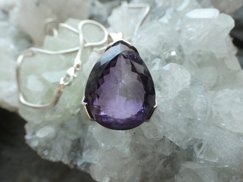 Anhänger Amethyst, facettiert, Silberfassung 925 Anhänger Amethyst, facettiert, Silberfassung 925